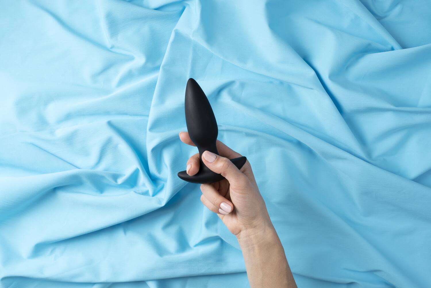 Analni vibrator tankog dizajna za početnike iz ponude Lovesexshop.hr sex shop